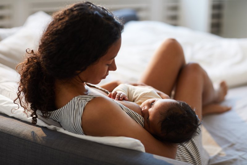 top tips for breastfeeding and pumping