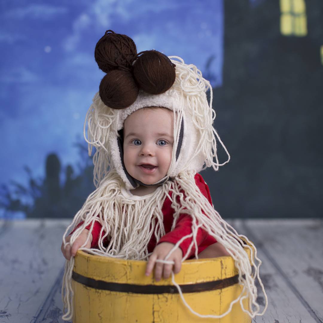 Leslie Klatt's DIY Halloween costume for baby is a bowl of pasta made of yarn