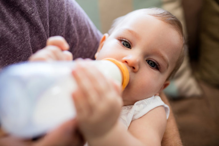 Tips for transitioning from breastfeeding to bottlefeeding Milk N