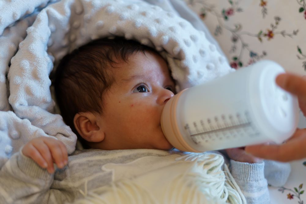 https://milknmamasbaby.com/wp-content/uploads/2022/10/how-much-breast-milk-should-i-expect-to-pump.jpg